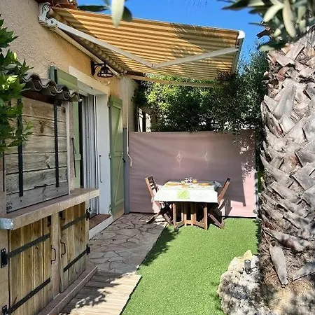 La Bastide Du Levant A 50m De La Bed & Breakfast