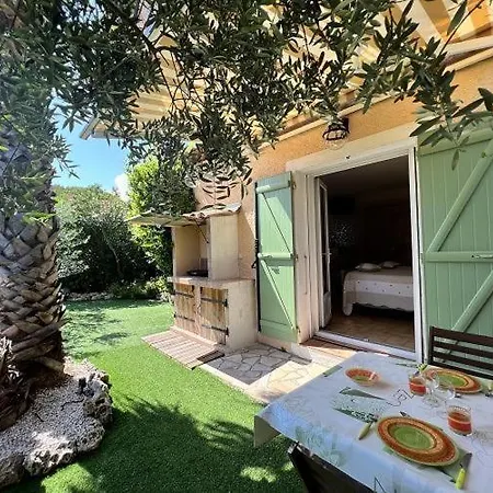 Alojamento de Acomodação e Pequeno-almoço La Bastide Du Levant A 50m De La