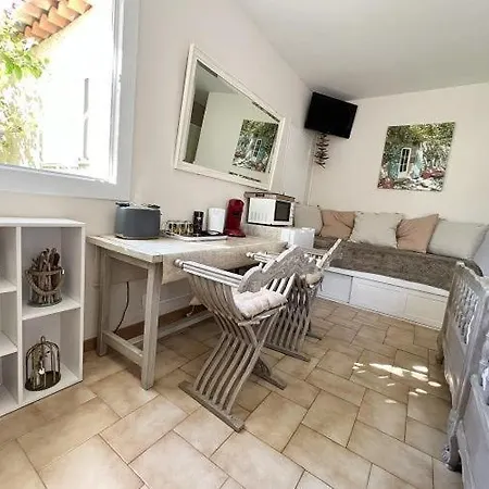 La Bastide Du Levant A 50m De La Alojamento de Acomodação e Pequeno-almoço Sainte-Maxime